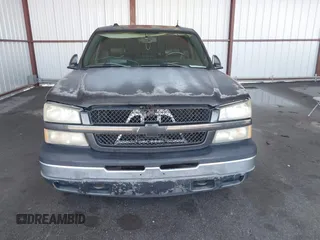 2005 Chevrolet Silverado 1500 LS with VIN 2GCEC13T951269781, listed as a IAAI auction lot 41886672 with 333,717 mi miles. Bid and sale history available at carsss.com. Image 6.