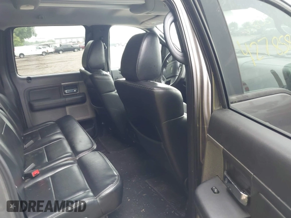 2006 Ford F-150 XLT с VIN 1FTPW14536KB60959, выставлен на аукционе IAAI как лот 42785824 с пробегом Не указан миль и . История ставок и продаж доступна на DreamBid. Изображение 8.