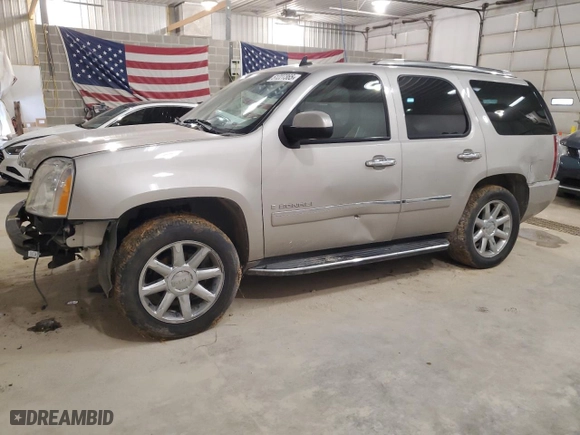 2009 GMC Yukon Denali with VIN 1GKFK03229R132451, listed as a Copart auction lot 51227365 with 240,274 mi miles and Salvage Title. Bid and sale history available at carsss.com. Image 1.