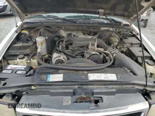 1998 GMC Jimmy SLE with VIN 1GKDT13W6W2566437, listed as a Copart auction lot 78158574 with 223,300 mi miles and Salvage Title. Bid and sale history available at carsss.com. Image 12.