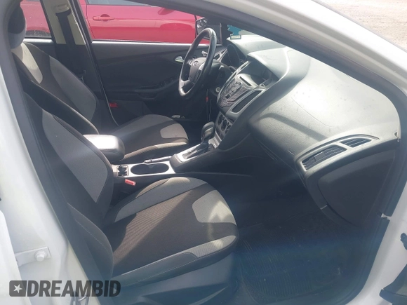 2014 Ford Focus SE with VIN 1FADP3F29EL353274, listed as a IAAI auction lot 42114579 with 140,937 mi miles and . Bid and sale history available at carsss.com. Image 5.