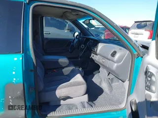 1997 Dodge Dakota with VIN 1B7GL23X9VS142143, listed as a IAAI auction lot 41397050 with 140,122 mi miles. Bid and sale history available at carsss.com. Image 5.