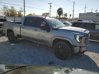 2025 GMC Sierra 2500HD AT4 z VIN 1GT4UPEY8SF101946, wystawiony jako Copart lot #44000195 z przebiegiem 1 238 mil mil oraz Nie do naprawy • Non repairable. Historia ofert i sprzedaży dostępna na DreamBid. Obrazek 4.