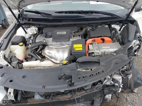 2014 Toyota Avalon Hybrid Limited with VIN 4T1BD1EB7EU019850, listed as a IAAI auction lot 41546595 with 202,509 mi miles. Bid and sale history available at carsss.com. Image 10.