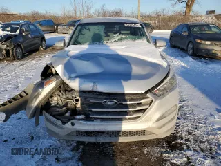 2017 Hyundai Tucson with VIN KM8J2CA44HU558094, listed as a Copart auction lot 44410455 with 122,120 mi miles and Salvage Title. Bid and sale history available at carsss.com. Image 5.