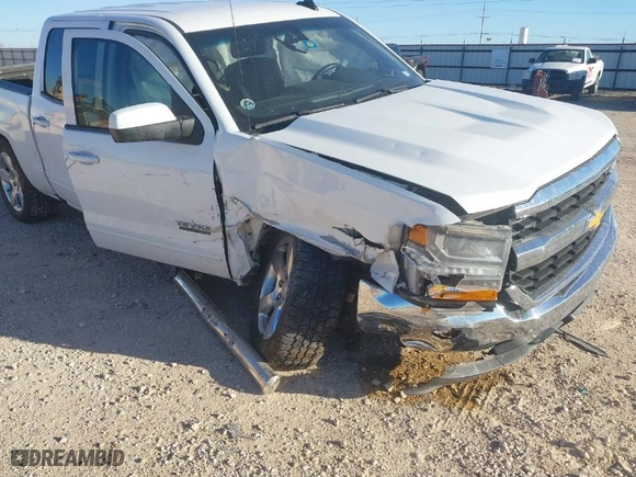2016 Chevrolet Silverado 1500 LT with VIN 3GCUKREC8GG112179, listed as a IAAI auction lot 40848430 with 215,739 mi miles. Bid and sale history available at carsss.com. Image 6.