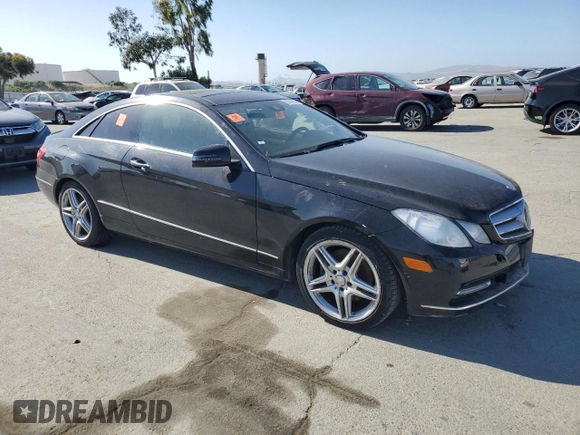 2013 Mercedes-Benz E 350 with VIN WDDKJ5KBXDF199830, listed as a Copart auction lot 55333535 with 116,673 mi miles and Salvage title. Bid and sale history available at DreamBid. Image 4.
