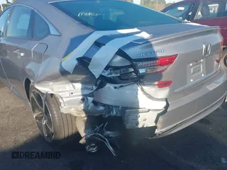 2019 Honda Accord Sport z VIN 1HGCV2F35KA005849, wystawiony jako IAAI lot #40894177 z przebiegiem 71 166 mil mil oraz . Historia ofert i sprzedaży dostępna na DreamBid. Obrazek 6.
