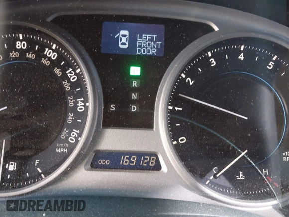 2008 Lexus IS 250 with VIN JTHBK262085069372, listed as a IAAI auction lot 41450713 with 169,128 mi miles. Bid and sale history available at carsss.com. Image 7.