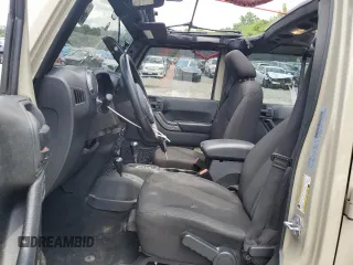 2017 Jeep Wrangler Unlimited Sport with VIN 1C4BJWDG3HL570469, listed as a Copart auction lot 60598025 with 83,261 mi miles and Salvage title. Bid and sale history available at DreamBid. Image 7.