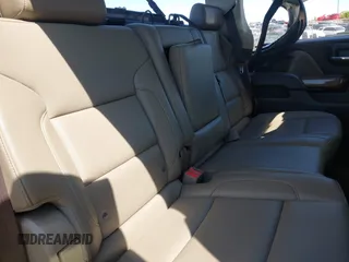 2017 GMC Sierra 1500 SLT z VIN 3GTU2NEC6HG358190, wystawiony jako IAAI lot #42038981 z przebiegiem 299 100 mil mil oraz . Historia ofert i sprzedaży dostępna na DreamBid. Obrazek 8.