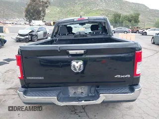 2020 Ram 1500 Big Horn z VIN 1C6RRFFGXLN109231, wystawiony jako IAAI lot #41881564 z przebiegiem 93 879 mil mil oraz . Historia ofert i sprzedaży dostępna na DreamBid. Obrazek 17.