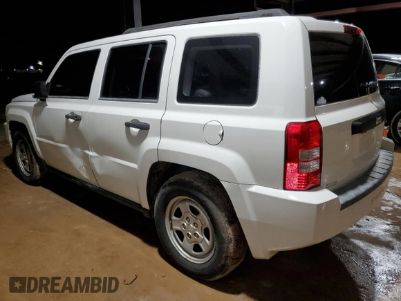 2008 Jeep Patriot Sport with VIN 1J8FT28008D773064, listed as a Copart auction lot 85144074 with 156,951 mi miles and Clean title. Bid and sale history available at DreamBid. Image 2.