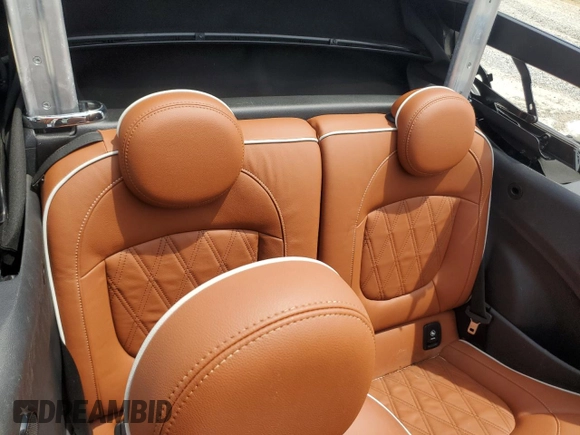 2022 MINI Convertible Cooper S z VIN WMW43DL0XN3P09016, wystawiony jako Copart lot #56379755 z przebiegiem 32 509 mil mil oraz Szkoda całkowita • Salvage title. Historia ofert i sprzedaży dostępna na DreamBid. Obrazek 10.