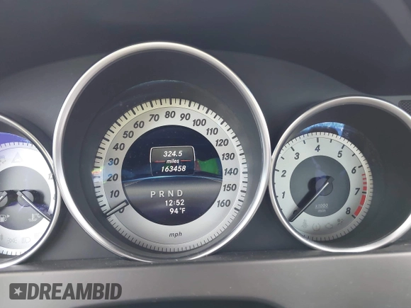 2014 Mercedes-Benz C 250 Sport with VIN WDDGF4HB8EG238824, listed as a IAAI auction lot 42001403 with 163,458 mi miles and . Bid and sale history available at carsss.com. Image 7.