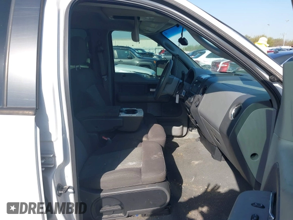 2006 Ford F-150 XLT with VIN 1FTPW12V16FB40883, listed as a IAAI auction lot 41839435 with 196,952 mi miles. Bid and sale history available at carsss.com. Image 5.