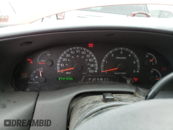 2000 Ford F-150 XL with VIN 1FTZX1720YKB22051, listed as a Copart auction lot 88255005 with 243,759 mi miles and Salvage Title. Bid and sale history available at carsss.com. Image 9.