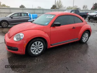 2016 Volkswagen Beetle S z VIN 3VWF07AT0GM626549, wystawiony jako Copart lot #53962005 z przebiegiem 82 345 mil mil oraz Czysty tytuł • Clean title. Historia ofert i sprzedaży dostępna na DreamBid. Obrazek 1.