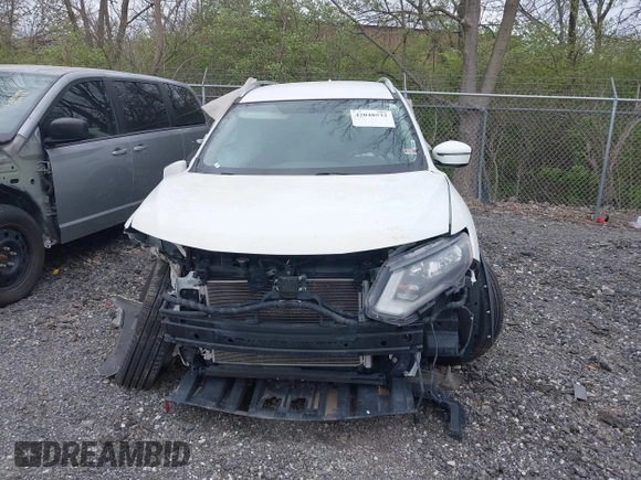 2018 Nissan Rogue SV with VIN KNMAT2MV9JP565109, listed as a IAAI auction lot 42048532 with 121,042 mi miles. Bid and sale history available at carsss.com. Image 11.