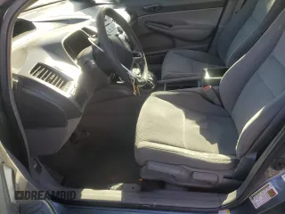 2009 Honda Civic DX-VP z VIN 2HGFA16309H334098, wystawiony jako Copart lot #46351935 z przebiegiem 232 619 mil mil oraz Szkoda całkowita • Salvage title. Historia ofert i sprzedaży dostępna na DreamBid. Obrazek 7.