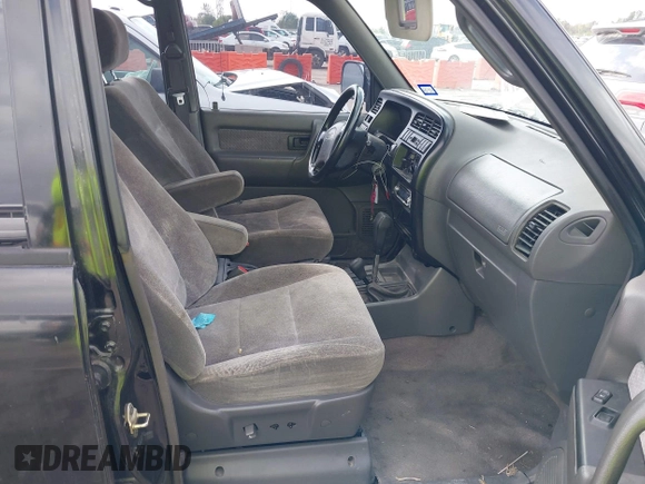 1999 Isuzu Trooper S with VIN JACDJ58X5X7902821, listed as a IAAI auction lot 40762329 with 182,773 mi miles and . Bid and sale history available at DreamBid. Image 5.