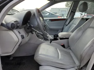 2004 Mercedes-Benz C 320 with VIN WDBRF64J34F480452, listed as a Copart auction lot 88259605 with 119,240 mi miles and Clean Title. Bid and sale history available at DreamBid. Image 7.