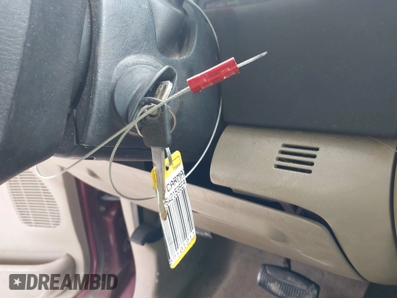 2005 Ford F-250 XL с VIN 1FTSW21535EA12196, выставлен на аукционе IAAI как лот 42443579 с пробегом 135 052 миль миль и . История ставок и продаж доступна на DreamBid. Изображение 11.