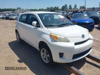 2008 Scion xD with VIN JTKKU104X8J001399, listed as a IAAI auction lot 41840689 with 220,468 mi miles. Bid and sale history available at carsss.com. Image 1.