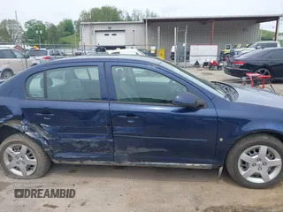 2008 Chevrolet Cobalt LT z VIN 1G1AL58F287132853, wystawiony jako IAAI lot #42162107 z przebiegiem 174 386 mil mil oraz . Historia ofert i sprzedaży dostępna na DreamBid. Obrazek 13.