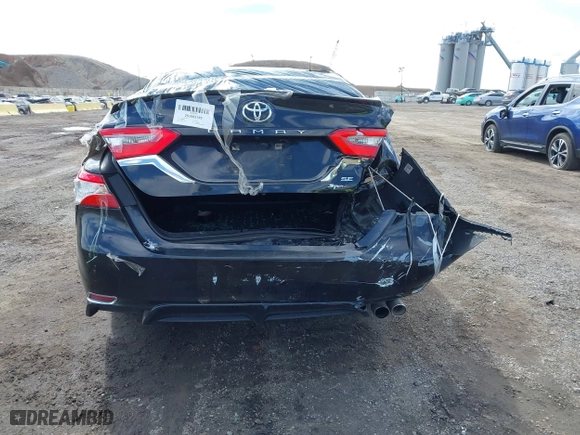2018 Toyota Camry LE with VIN 4T1B11HK5JU076028, listed as a IAAI auction lot 41989266 with 215,235 mi miles. Bid and sale history available at carsss.com. Image 16.