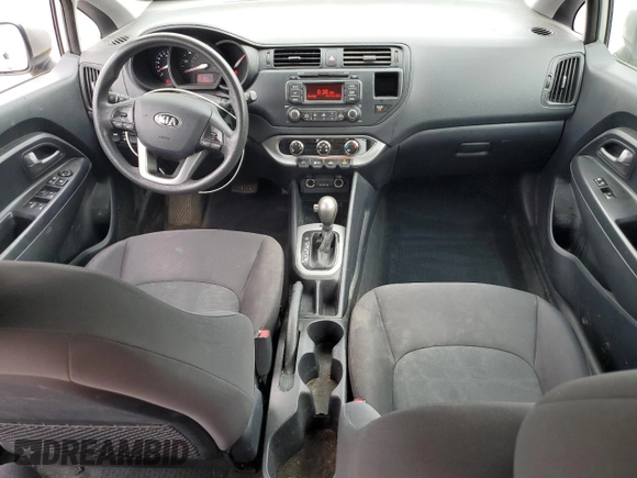 2013 Kia Rio LX z VIN KNADM4A35D6280066, wystawiony jako Copart lot #57293585 z przebiegiem 129 281 mil mil oraz Szkoda całkowita • Salvage title. Historia ofert i sprzedaży dostępna na DreamBid. Obrazek 8.