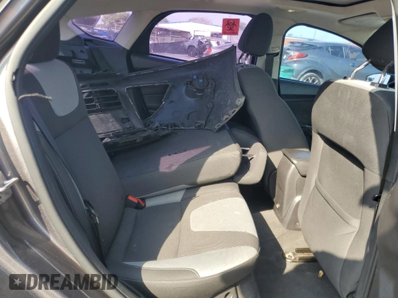 2012 Ford Focus SE z VIN 1FAHP3K28CL298448, wystawiony jako Copart lot #57852505 z przebiegiem 163 707 mil mil oraz Szkody całkowita. Historia ofert i sprzedaży dostępna na DreamBid. Obrazek 10.