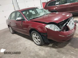 2005 Ford Five Hundred Limited with VIN 1FAFP28195G107776, listed as a IAAI auction lot 41950026 with 114,838 mi miles. Bid and sale history available at carsss.com. Image 1.