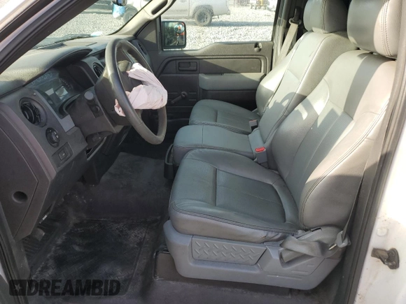 2013 Ford F-150 XL z VIN 1FTMF1CM0DFB92334, wystawiony jako Copart lot #60467615 z przebiegiem Nie podano mil oraz Szkoda całkowita • Salvage title. Historia ofert i sprzedaży dostępna na DreamBid. Obrazek 7.
