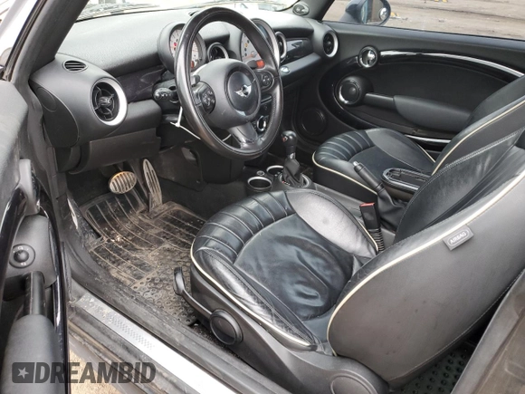 2011 MINI Clubman S z VIN WMWZG3C53BTY35326, wystawiony jako Copart lot #51796295 z przebiegiem 126 213 mil mil oraz Czysty tytuł • Clean title. Historia ofert i sprzedaży dostępna na DreamBid. Obrazek 8.