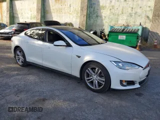 2013 Tesla Model S with VIN 5YJSA1AC8DFP10890, listed as a Copart auction lot 60735174 with 51,847 mi miles and Clean Title. Bid and sale history available at DreamBid. Image 4.