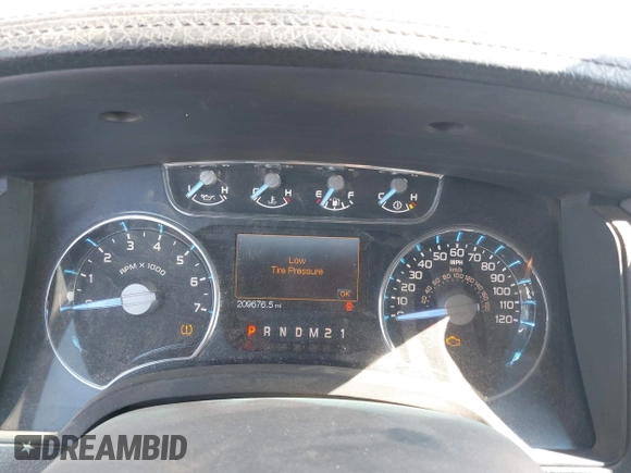 2011 Ford F-150 XLT z VIN 1FTFW1ET2BFC65701, wystawiony jako IAAI lot #42598794 z przebiegiem 209 676 mil mil oraz . Historia ofert i sprzedaży dostępna na DreamBid. Obrazek 7.