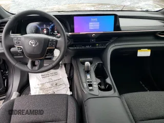 2023 Toyota Crown XLE z VIN JTDAAAAFXP3013809, wystawiony jako Copart lot #36832934 z przebiegiem 11 mil mil oraz . Historia ofert i sprzedaży dostępna na DreamBid. Obrazek 8.