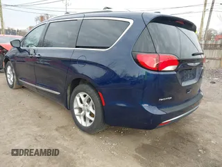 2018 Chrysler Pacifica Touring L with VIN 2C4RC1BG8JR271328, listed as a IAAI auction lot 41961546 with 84,740 mi miles and . Bid and sale history available at DreamBid. Image 3.