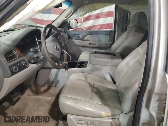 2007 Chevrolet Tahoe LT z VIN 1GNEK130X7R127210, wystawiony jako Copart lot #42973325 z przebiegiem 228 650 mil mil oraz Szkoda całkowita • Salvage title. Historia ofert i sprzedaży dostępna na DreamBid. Obrazek 7.