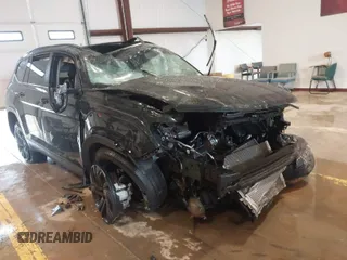 2022 Volkswagen Atlas SE z VIN 1V2JR2CA3NC512947, wystawiony jako IAAI lot #41721006 z przebiegiem 32 853 mil mil oraz . Historia ofert i sprzedaży dostępna na DreamBid. Obrazek 1.