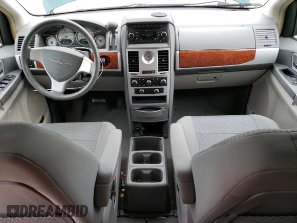 2009 Chrysler Town & Country Touring with VIN 2A8HR541X9R536460, listed as a Copart auction lot 52554635 with 109,744 mi miles and Salvage Title. Bid and sale history available at DreamBid. Image 8.