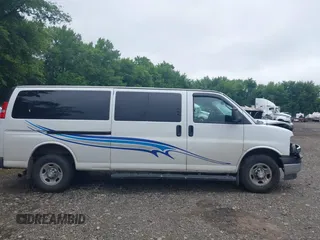 2019 Chevrolet Express Passenger LT с VIN 1GAZGPFG0K1178867, выставлен на аукционе IAAI как лот 42593780 с пробегом 247 989 миль миль и . История ставок и продаж доступна на DreamBid. Изображение 13.