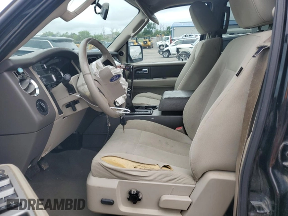 2010 Ford Expedition SSV z VIN 1FMJU1G56AEB21065, wystawiony jako Copart lot #60144135 z przebiegiem 160 385 mil mil oraz Szkoda całkowita • Salvage title. Historia ofert i sprzedaży dostępna na DreamBid. Obrazek 7.