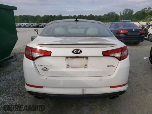2013 Kia Optima SX z VIN 5XXGR4A62DG118828, wystawiony jako Copart lot #56252725 z przebiegiem 176 359 mil mil oraz Szkoda całkowita • Salvage title. Historia ofert i sprzedaży dostępna na DreamBid. Obrazek 6.