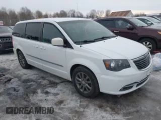 2015 Chrysler Town & Country S with VIN 2C4RC1HG0FR590883, listed as a IAAI auction lot 41640355 with 147,852 mi miles. Bid and sale history available at carsss.com. Image 1.