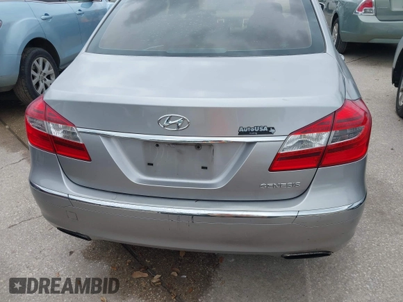 2013 Hyundai Genesis 3.8L with VIN KMHGC4DD1DU245412, listed as a IAAI auction lot 42133286 with 184,151 mi miles and . Bid and sale history available at DreamBid. Image 16.