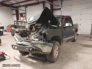 2002 Chevrolet Silverado 1500 LS with VIN 2GCEK19VX21365202, listed as a IAAI auction lot 41538496 with 1 mi miles. Bid and sale history available at carsss.com. Image 2.