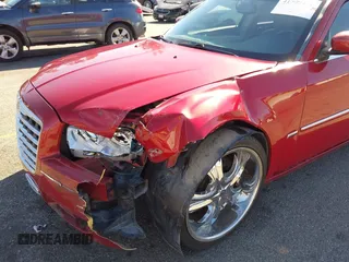 2008 Chrysler 300 Touring with VIN 2C3LA53G08H225028, listed as a IAAI auction lot 41797476 with 94,404 mi miles and . Bid and sale history available at carsss.com. Image 6.