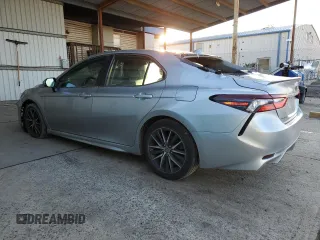 2021 Toyota Camry SE Nightshade with VIN 4T1G11AK0MU587022, listed as a Copart auction lot 85542424 with 111,572 mi miles and Clean Title. Bid and sale history available at carsss.com. Image 2.